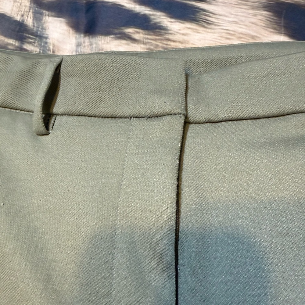 Simply Vera Vera Wang women’s Khaki ankle slacks - Picture 2 of 4